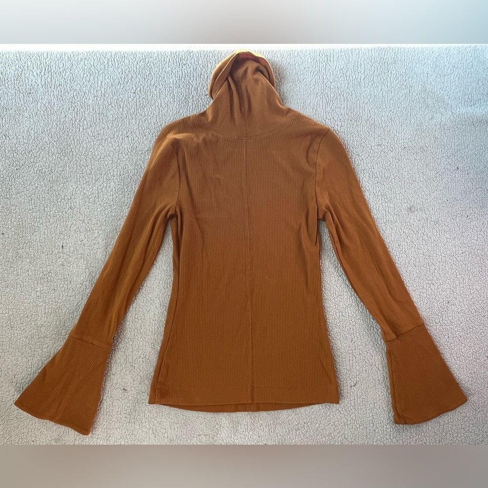 FREE PEOPLE TURTLENECK FLARE ORANGE LONG SLEEVE TOP SMALL WOMENS - Picture 2 of 6